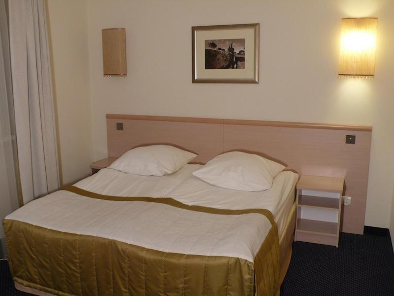 Via Appia Otel Raszyn Oda fotoğraf